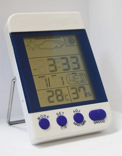 Гигрометр-термометр с часами  Т - 03
